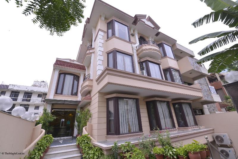 בית מלון כפרי The Maple Leaf Dlf Cyber City