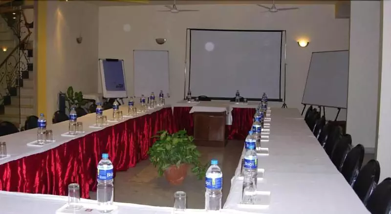 호텔 The Maple Leaf Dlf Cyber City