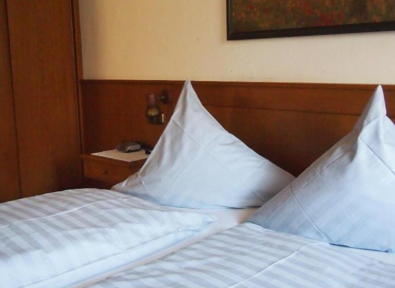 Pensão Land Wirtschaft Höß