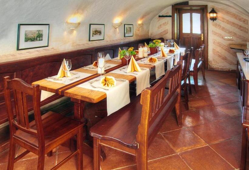 Pensão Land Wirtschaft Höß