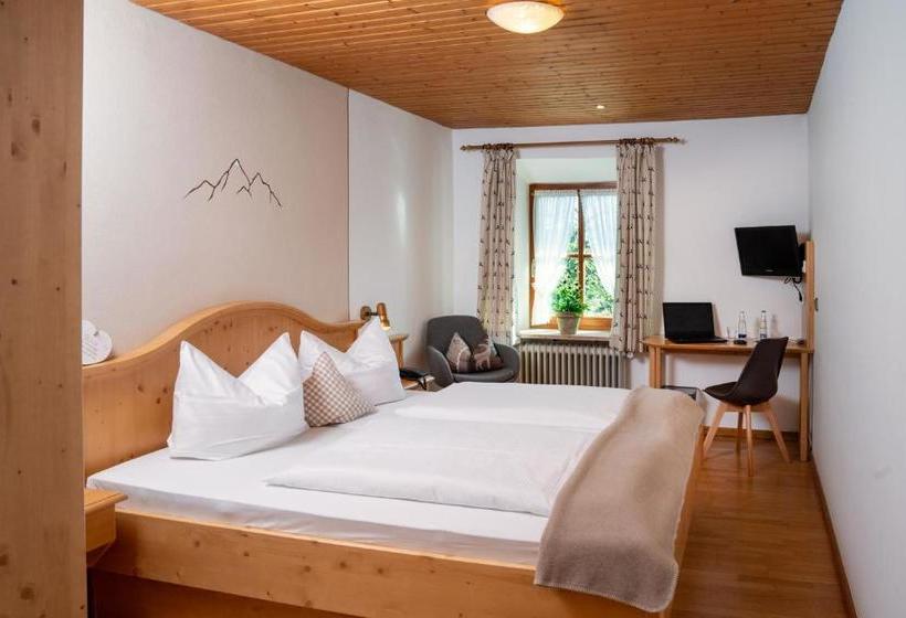 Pensão Land Wirtschaft Höß