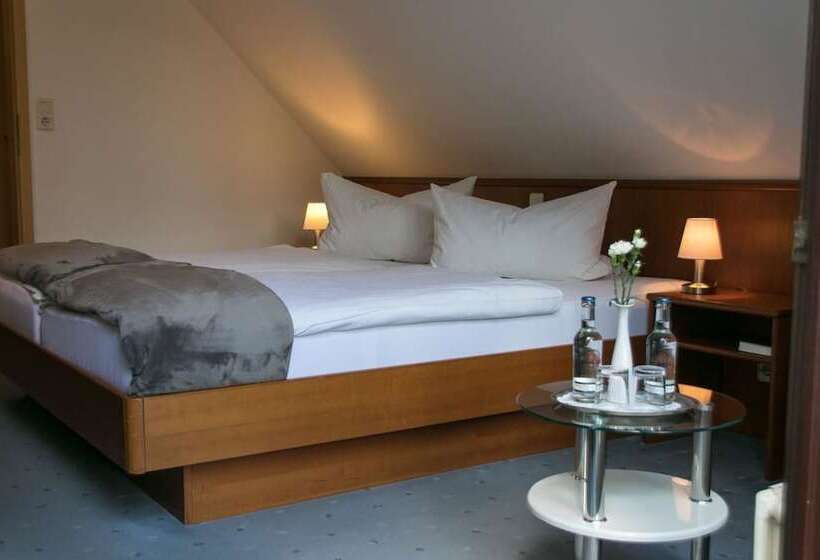 住宿加早餐  Haus Am Wasserfall