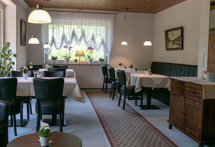 住宿加早餐  Haus Am Wasserfall