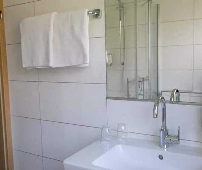 צימר Haus Am Wasserfall