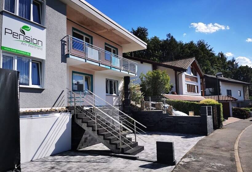 צימר Pension Am Waldrand