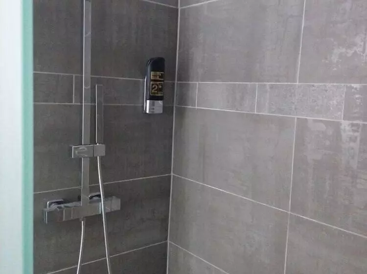 민박 Pension Am Waldrand