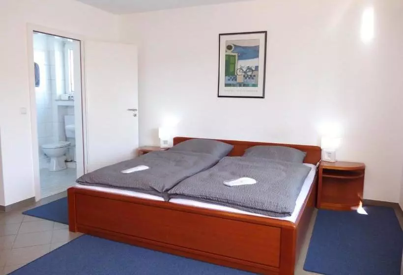 בית מלון כפרי Alt Buttgen