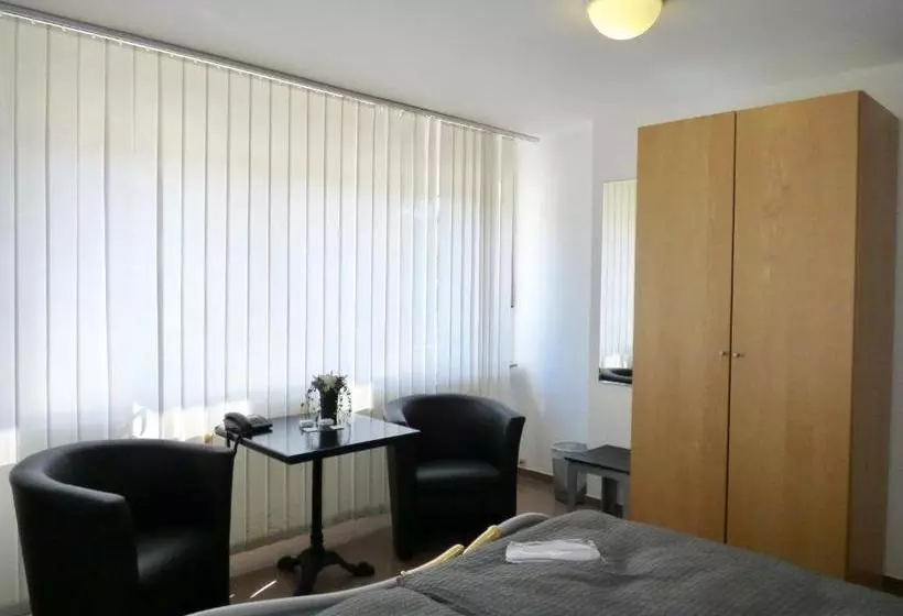 בית מלון כפרי Alt Buttgen