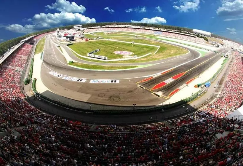 Hotelli Am Flugplatz