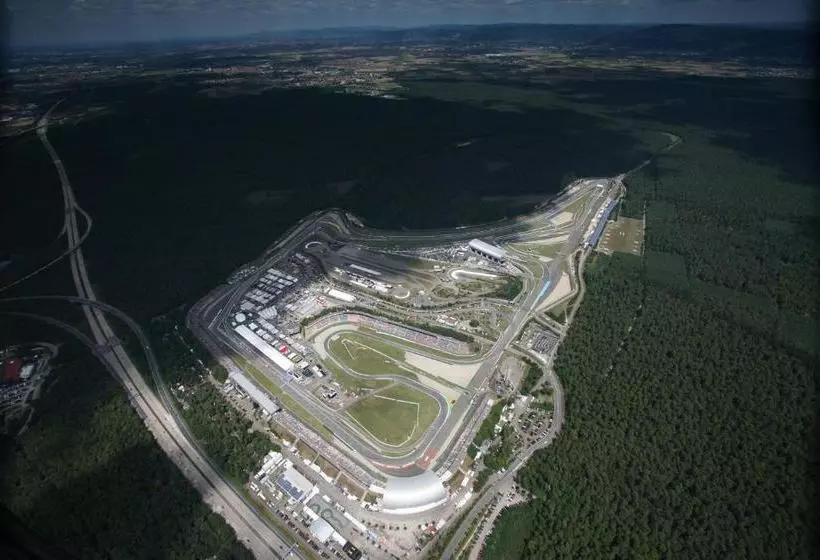 Hotelli Am Flugplatz