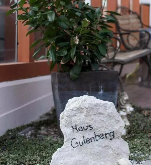 Hotel Garni Haus Zum Gutenberg