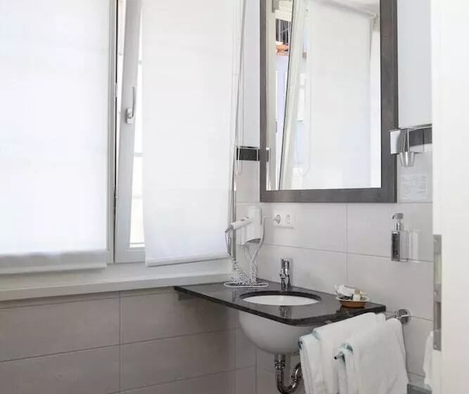 Hotel & Gastehaus Seehof