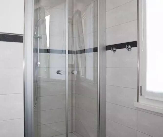 Hotel & Gastehaus Seehof