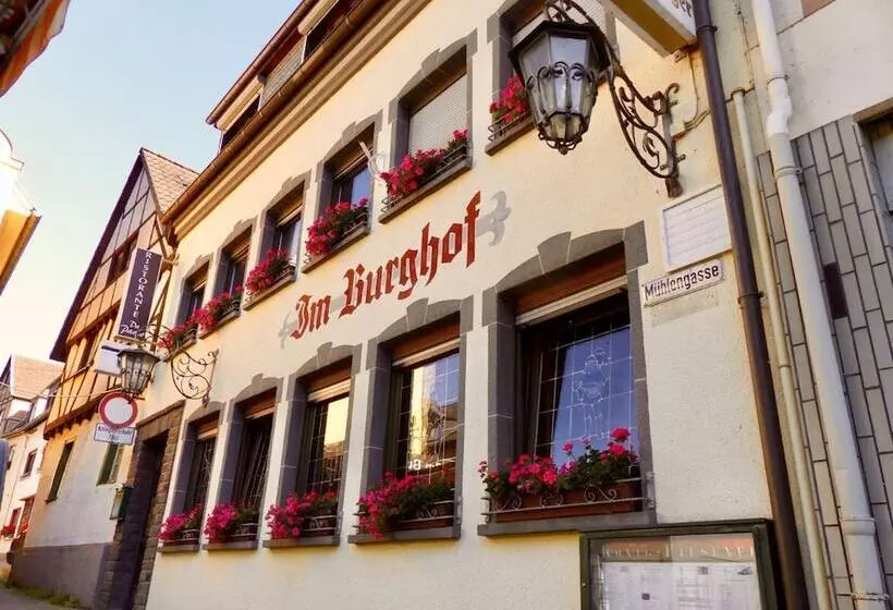 Отель Im Burghof