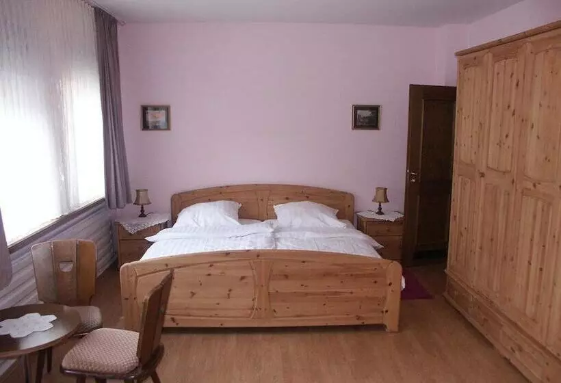 Отель Im Burghof