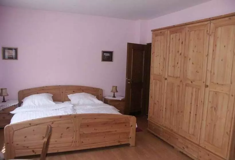 Отель Im Burghof