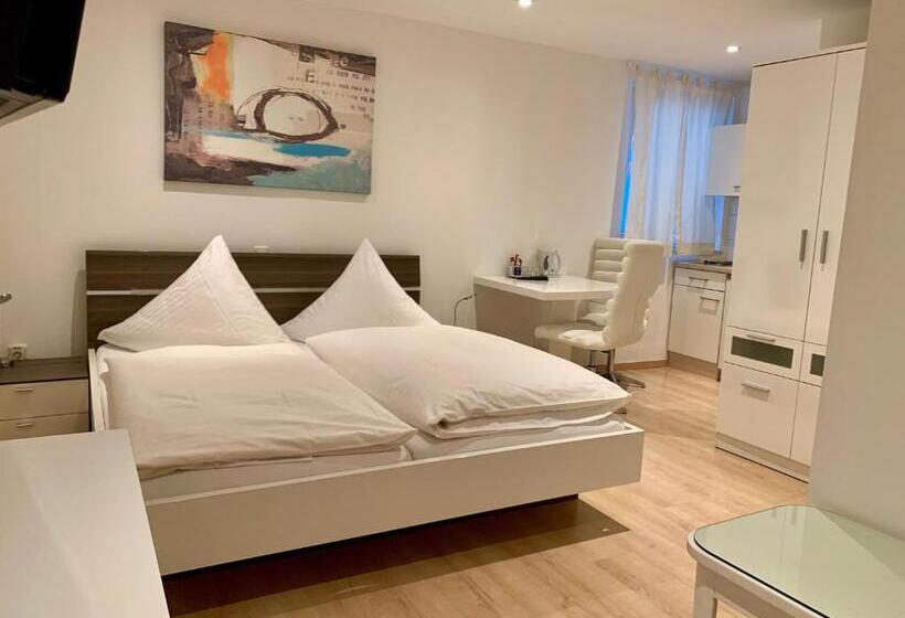 Hotel Marias Inn   Bed & Breakfast