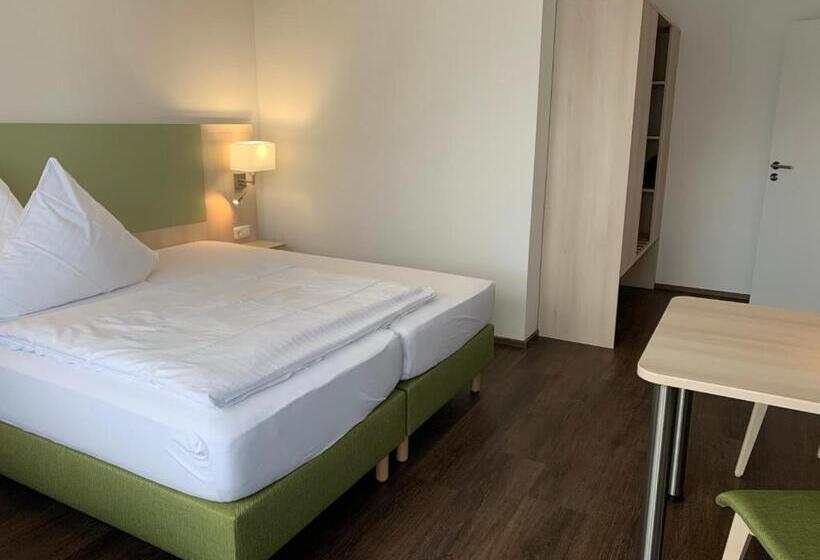 Hotel Marias Inn   Bed & Breakfast