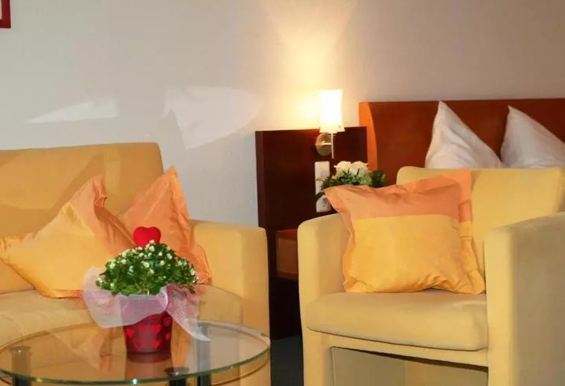 Отель Pilgerhof Und Rebmannshof