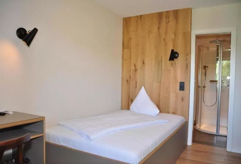 ホテル Sauerländer Hof