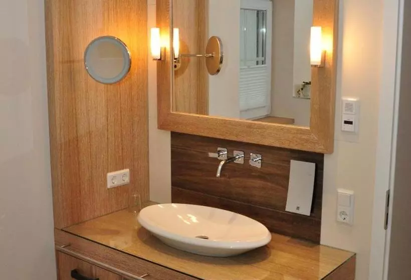 ホテル Sauerländer Hof