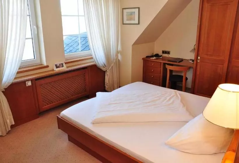 ホテル Sauerländer Hof