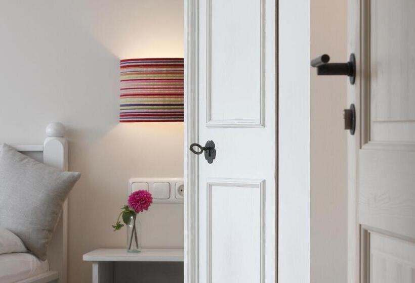 Pensão Gasthof Neuwirt Unterföhring