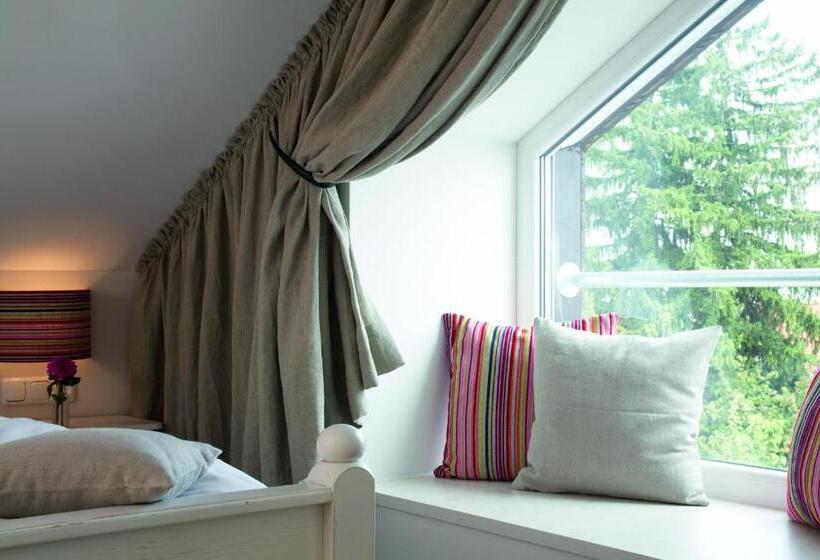 Pensão Gasthof Neuwirt Unterföhring