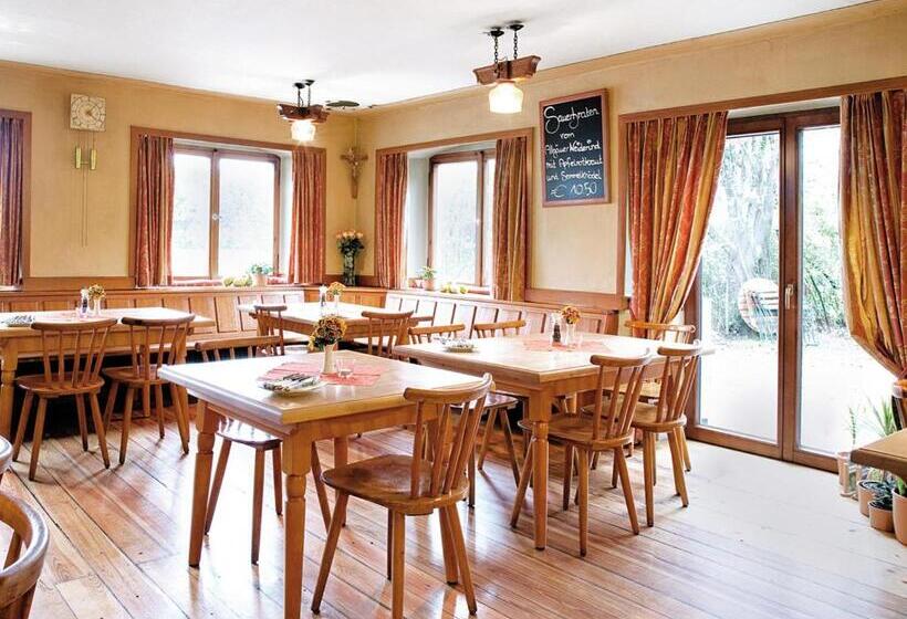 ペンション Landgasthof Kreuz