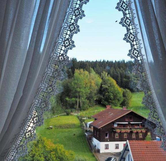 بنسيون Landgasthof Zum Schwarzen Grat