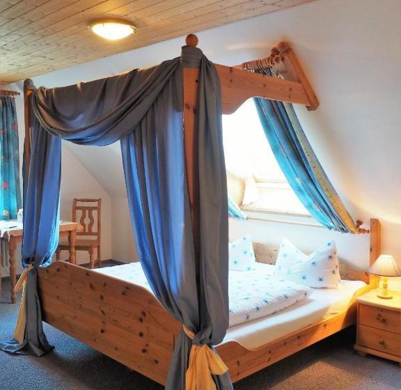 بنسيون Landgasthof Zum Schwarzen Grat