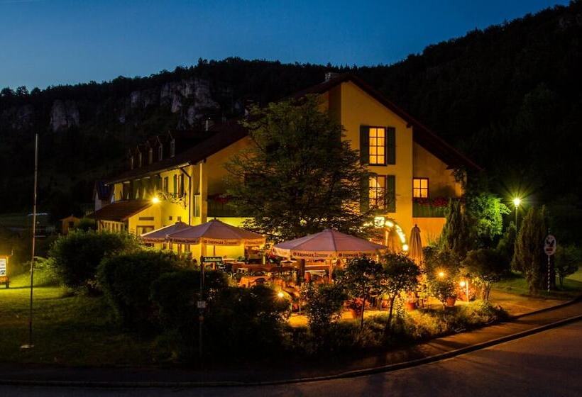 פנסיון Landhotel Zum Raben