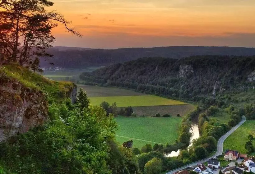 ペンション Landhotel Zum Raben