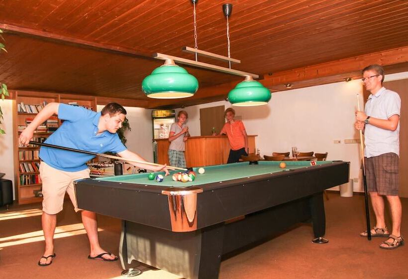 פנסיון Landhotel Zum Raben