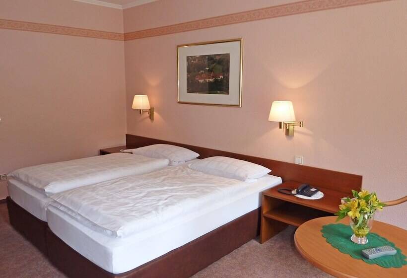 Waldhotel Felsenkeller