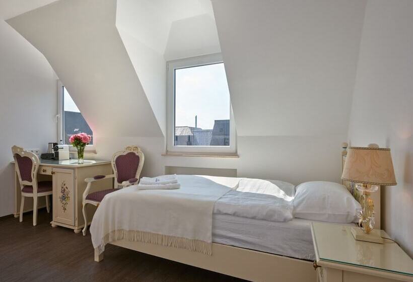 Apartment Hotel Am Rathaus