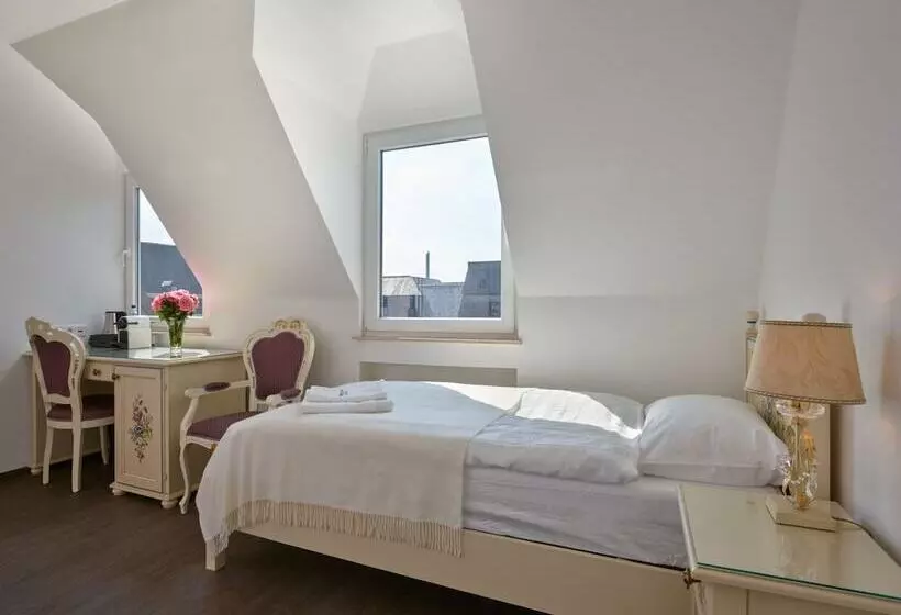 Apartment Hotel Am Rathaus