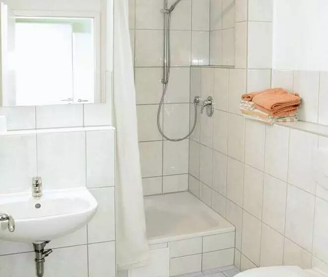 تختخواب و صبحانه Pension Alter Zausel