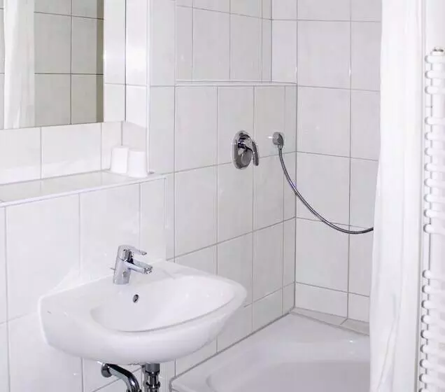 تختخواب و صبحانه Pension Alter Zausel