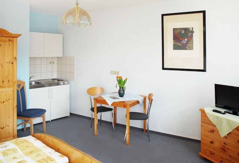 Bed and Breakfast Pension Alter Zausel