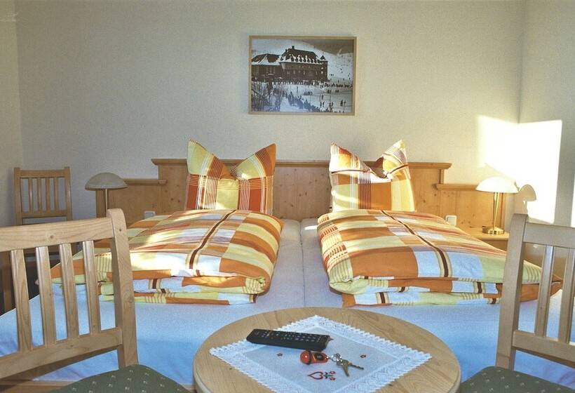 مبيت وإفطار Pension Am Zechengrund