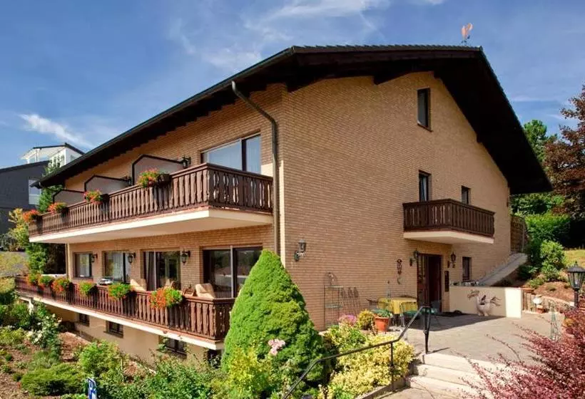 مبيت وإفطار Pension Gimpel