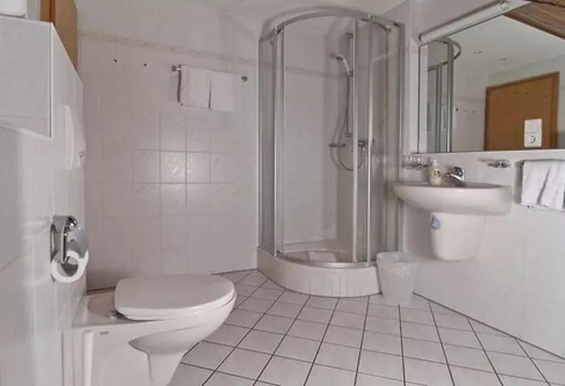 Action Forest Hotel   Kletterwald   Lasertag   Nähe Badeparadies