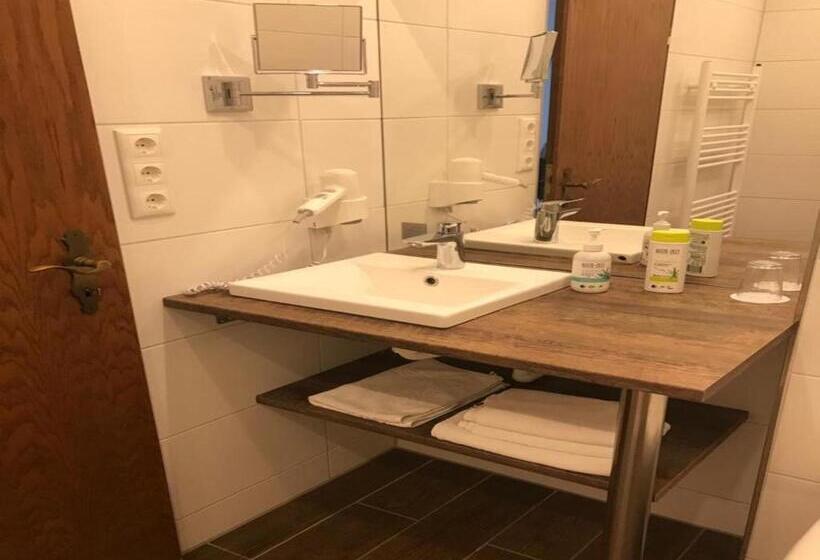 Отель Forsthaus Alter Foerster