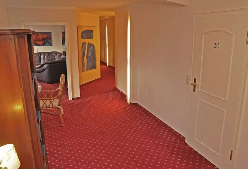 Отель Garni Kristinenhof