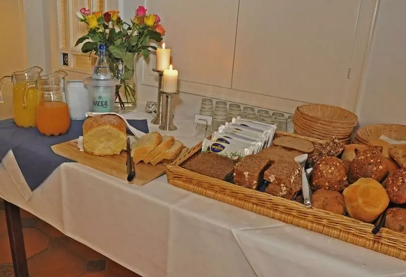 Отель Garni Kristinenhof