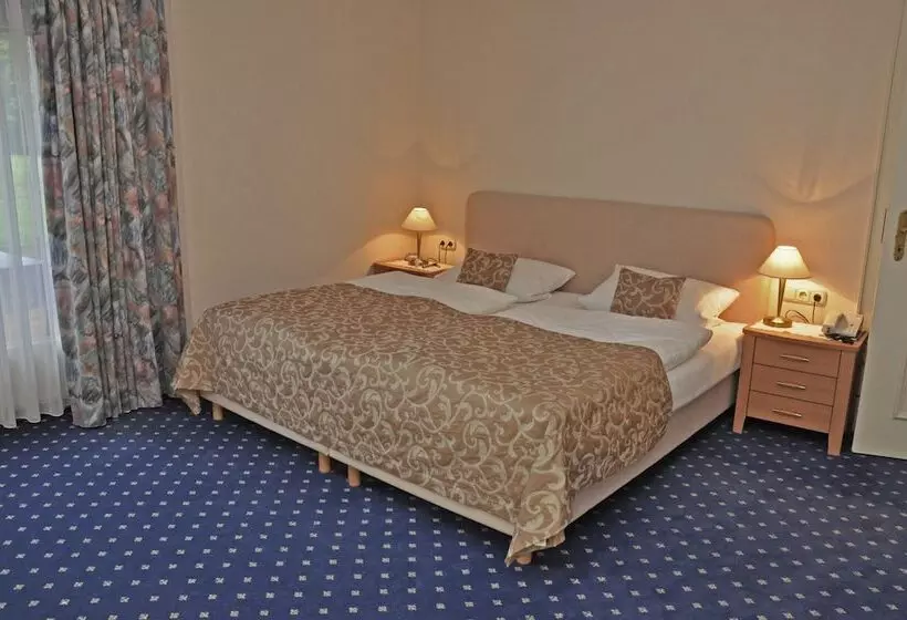 Отель Garni Kristinenhof