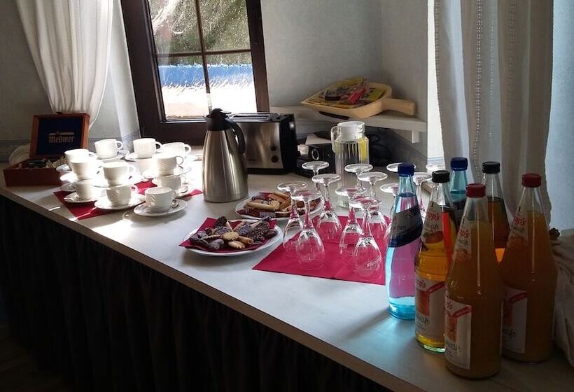 Отель Restaurant Molitor