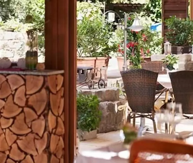 ホテル Restaurant Poststuben