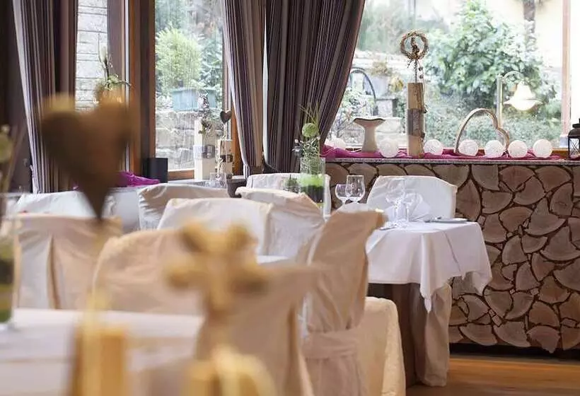 ホテル Restaurant Poststuben